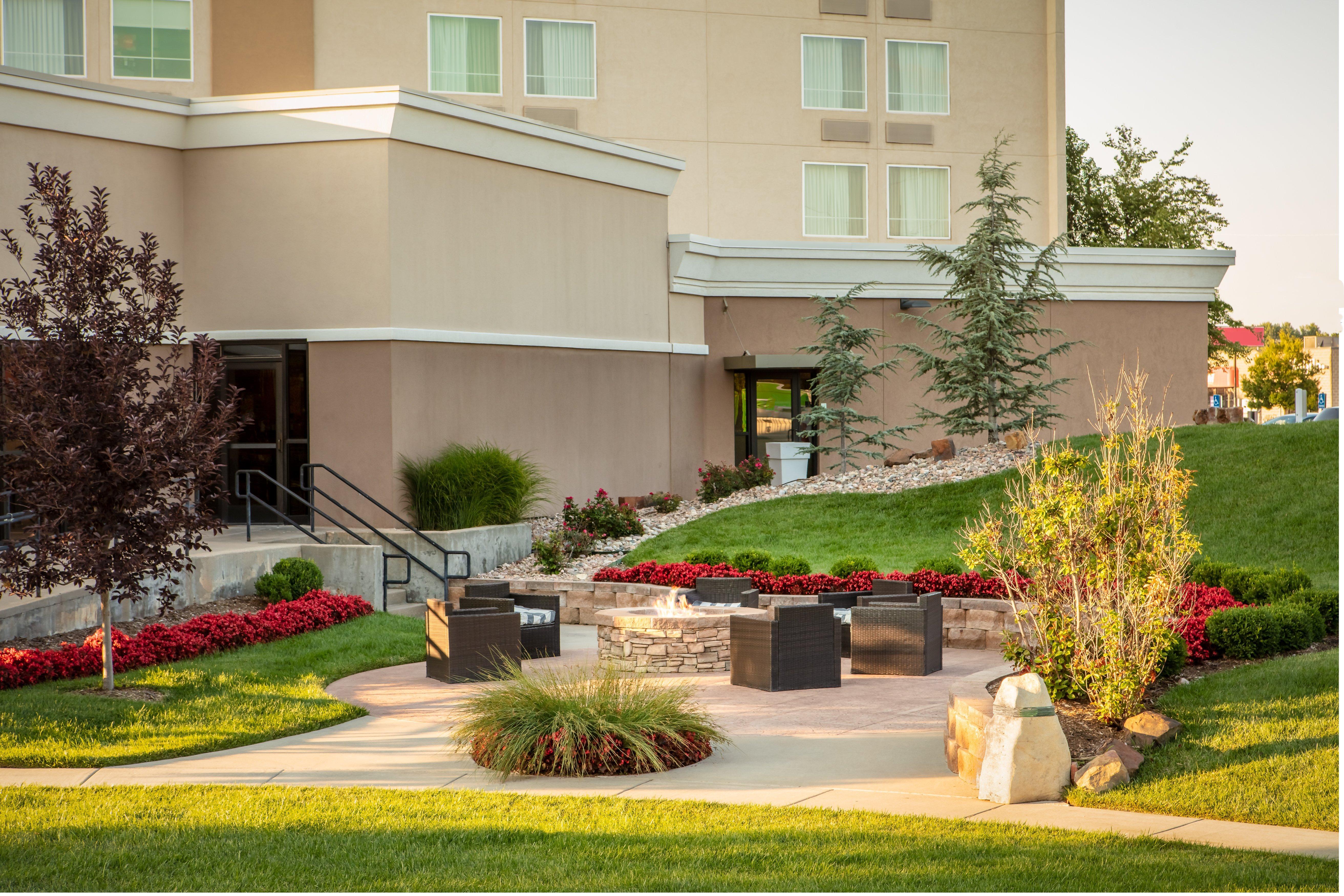 Holiday Inn Wichita East I-35, An Ihg Hotel Exterior photo